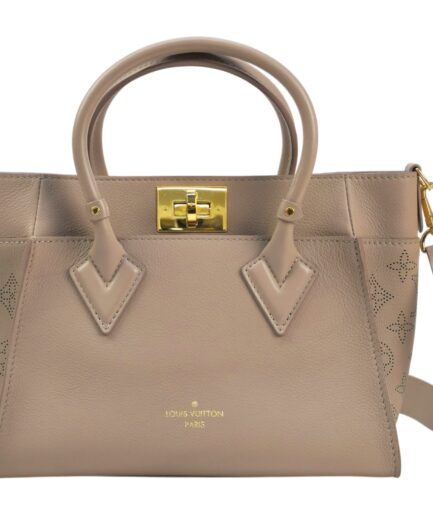 Louis Vuitton  On My Side PM